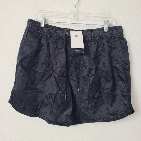 Nike Sportswear Circa Shorts DQ4244-010 Size XL Black - Picture 1 of 4